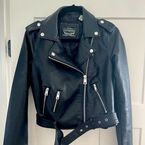 Levi Women’s Faux Leather Jacket XS